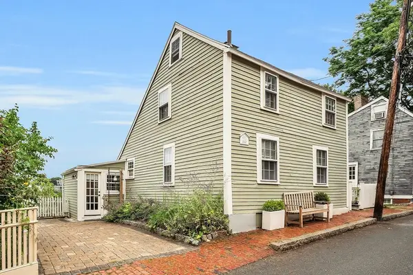 16 River St, Salem, MA 01970