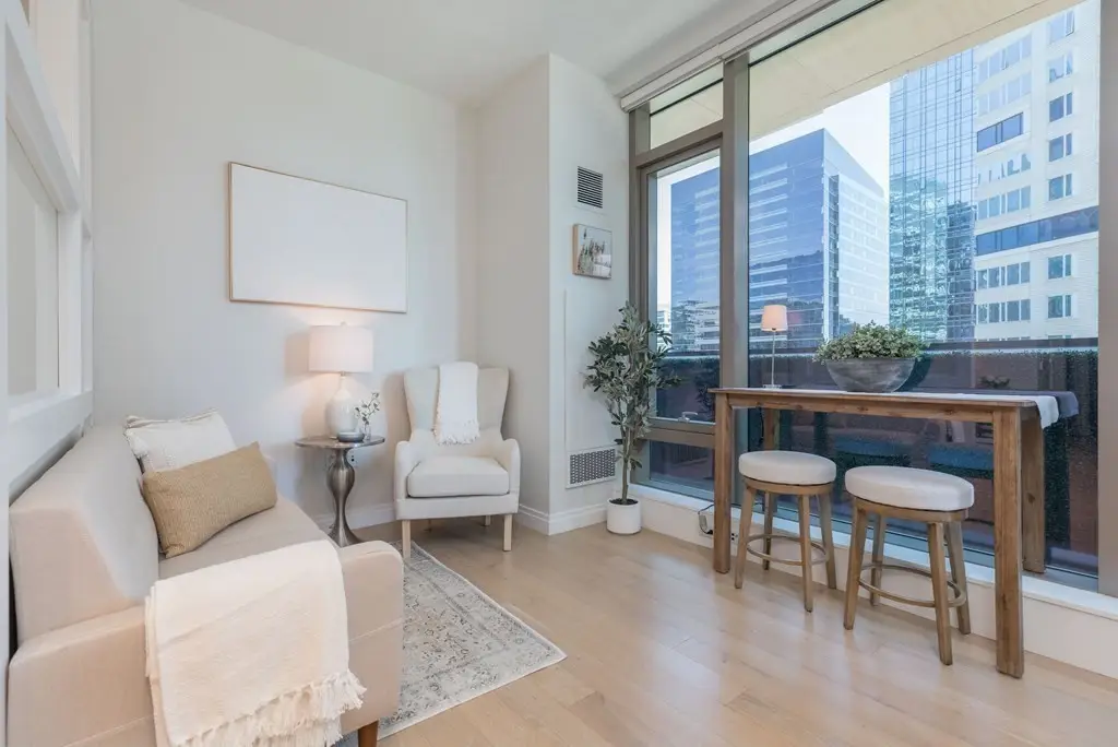 133 Seaport Boulevard #502, Boston, MA 02210 - Image #1