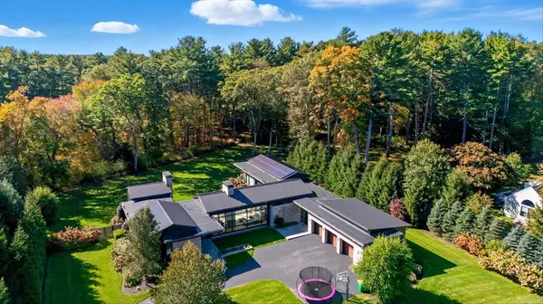 63 Sylvan Ln, Weston, MA 02493