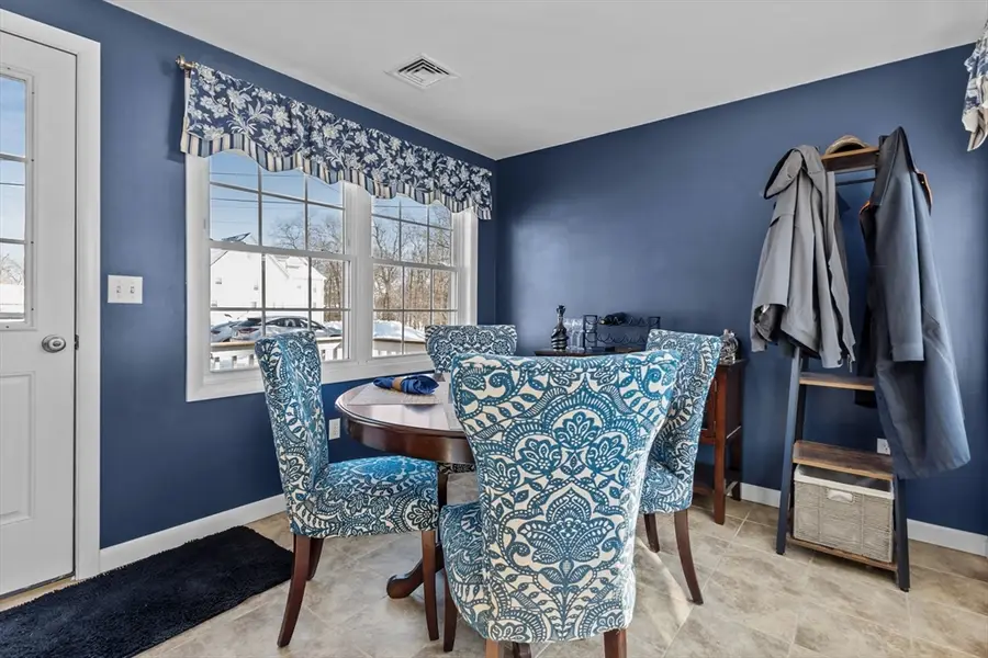 17 Crawford Ave, Attleboro, MA 02703 - #3