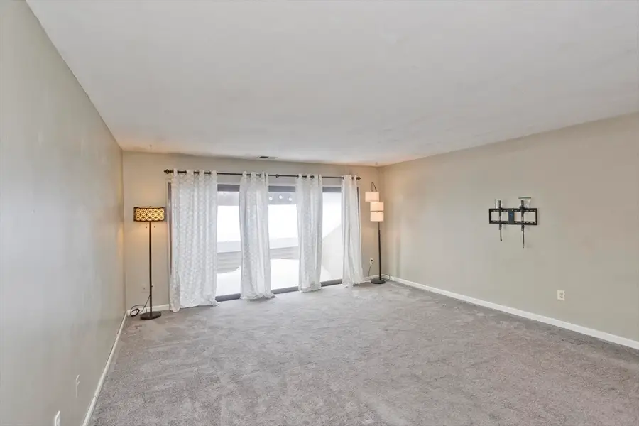 44 Nassau Dr #44, Springfield, MA 01129 - Image #3