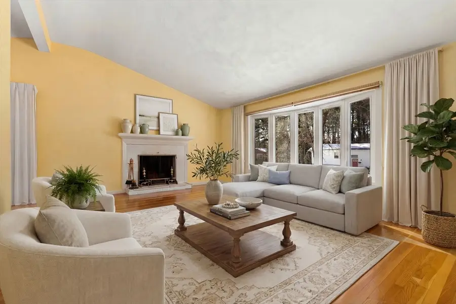 19 Rolling Ln, Framingham, MA 01701 - Image #3