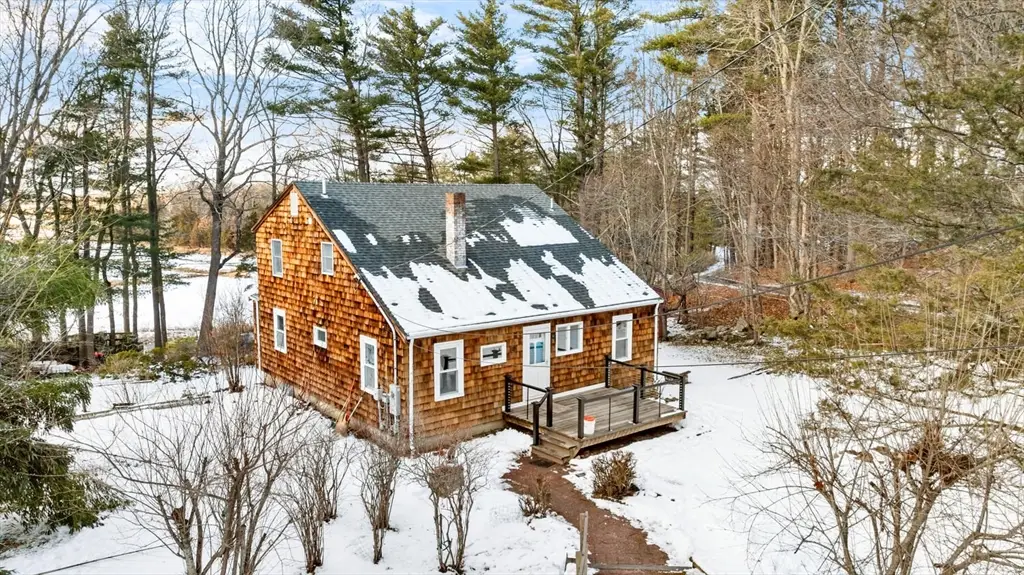 24 Lufkin St, Essex, MA 01929 - #1