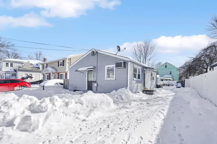 9 Utica St, Springfield, MA 01104 - Image #2