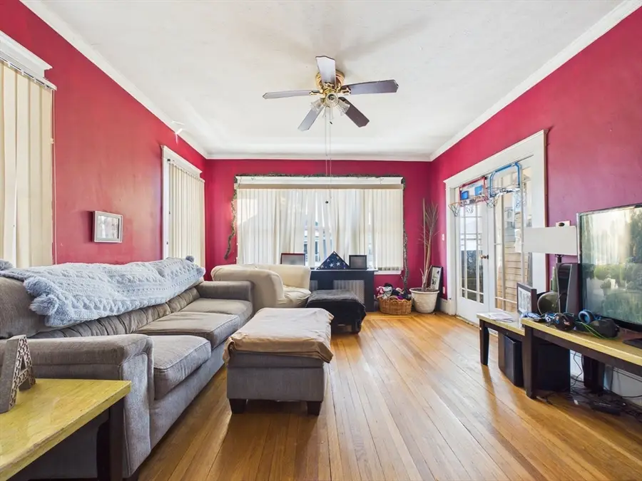 311-313 Hawthorn St, New Bedford, MA 02740 - Image #3