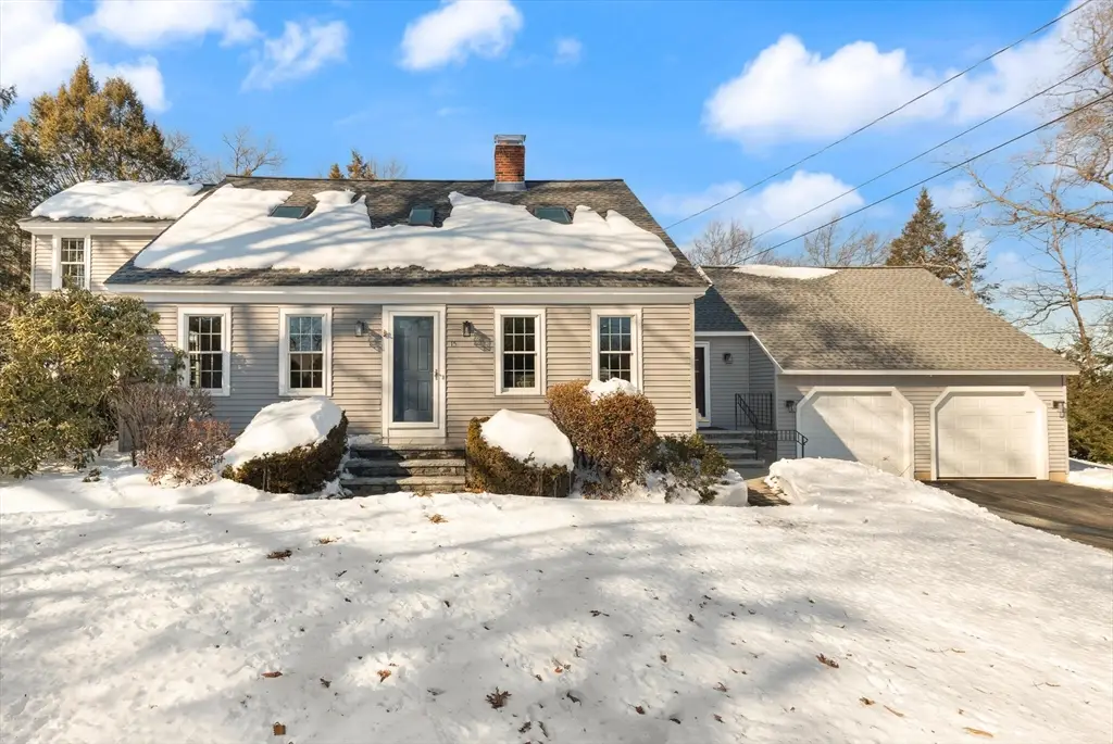 15 Locke Rd, Chelmsford, MA 01824 - Image #1