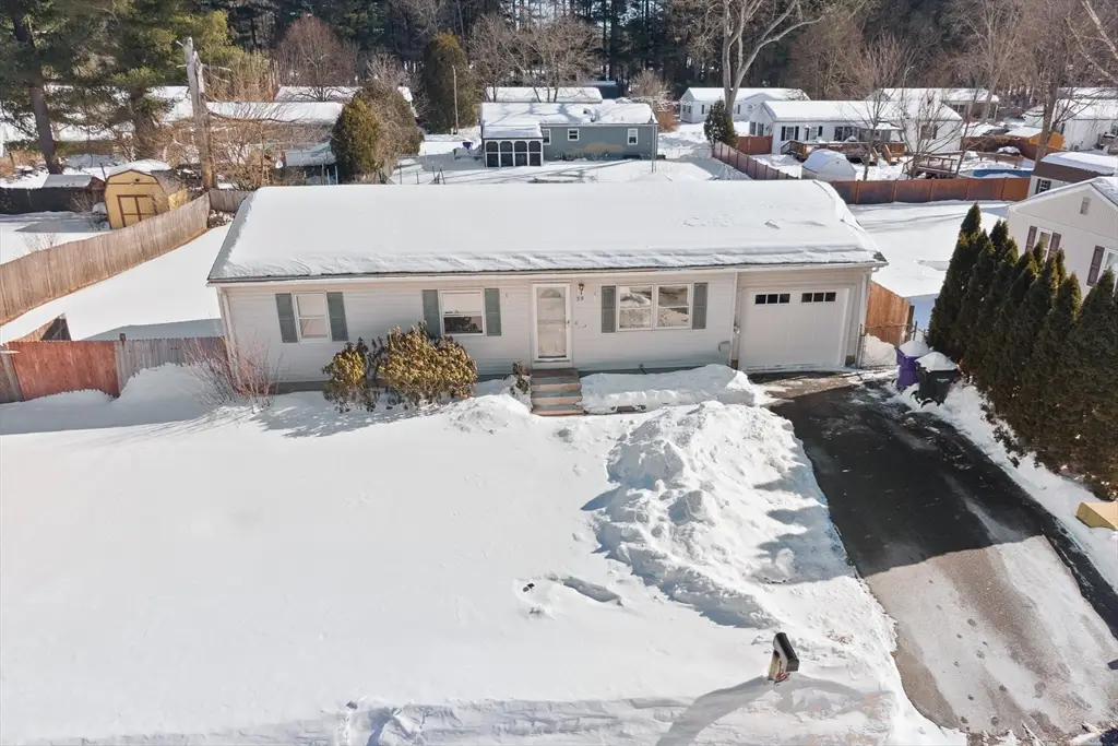 39 Thyme Ln, Springfield, MA 01129 - Image #1