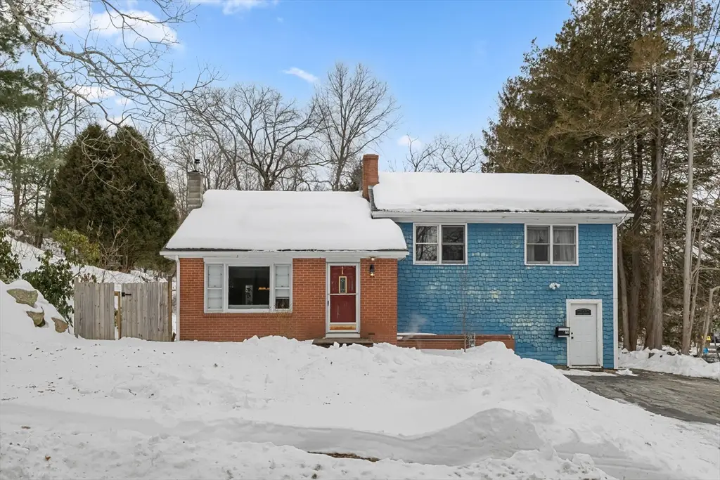 79 High St, Uxbridge, MA 01569 - #1