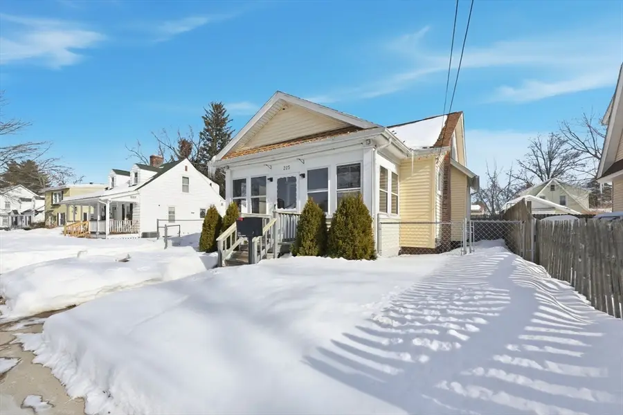 225 Osborne Ter, Springfield, MA 01104 - Image #3