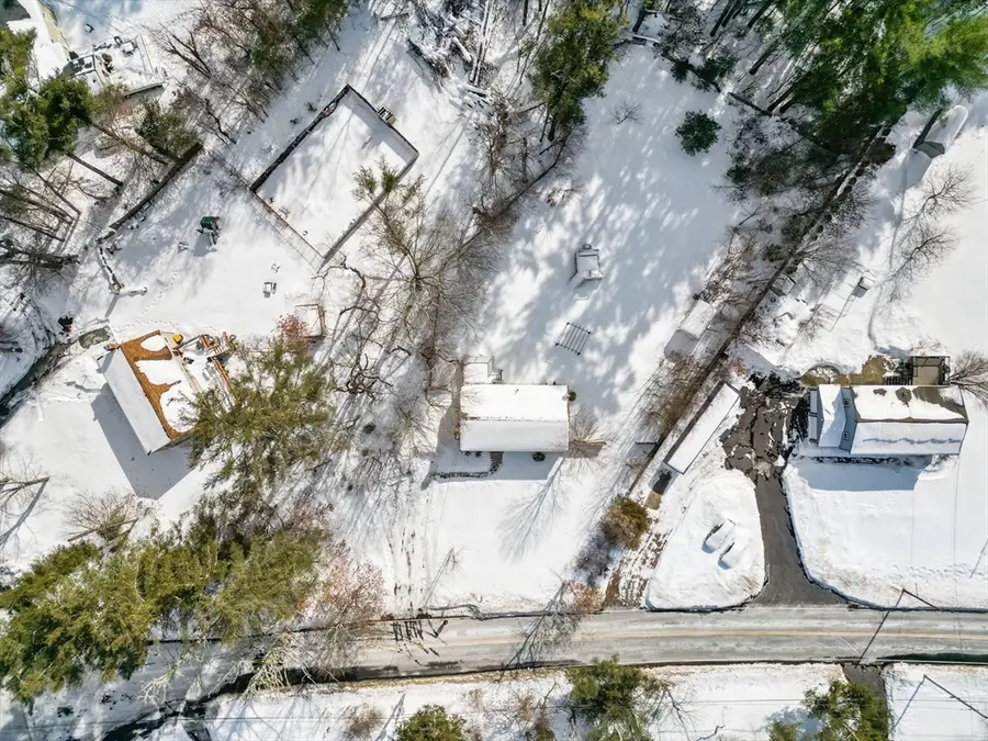 89 Silva St, Carver, MA 02330 - #3