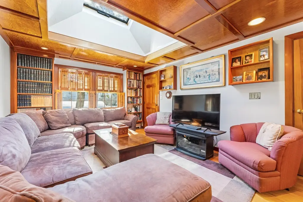 6 Ramsdell #4, Boston, MA 02131 - #1