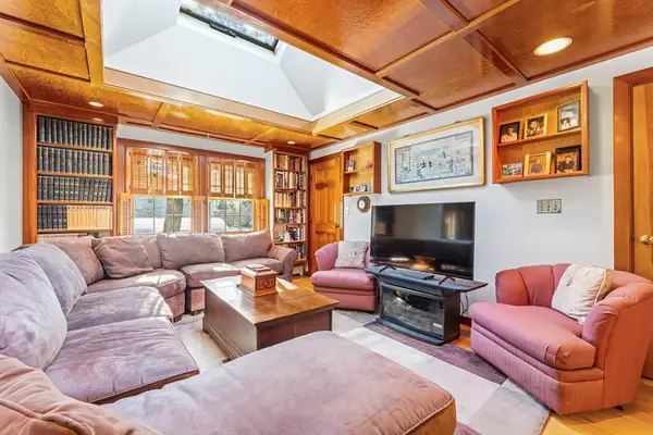 6 Ramsdell #4, Boston, MA 02131