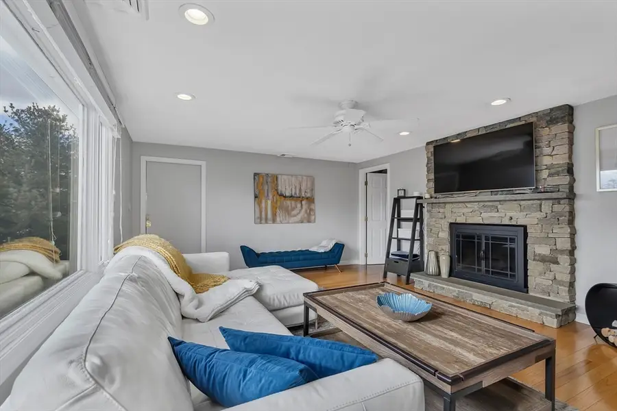 76 Hovey St #3, Watertown, MA 02472 - #3