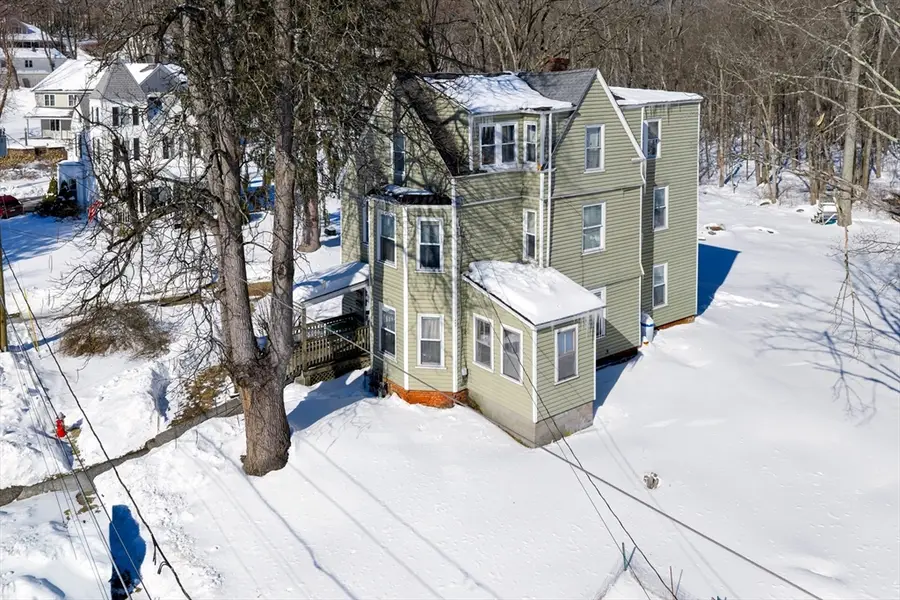 8 Lincoln Ave, Millbury, MA 01527 - #3