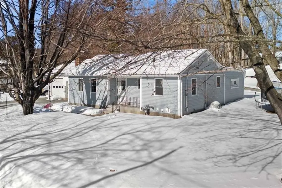 21 Regina Dr, Leominster, MA 01453 - Image #2