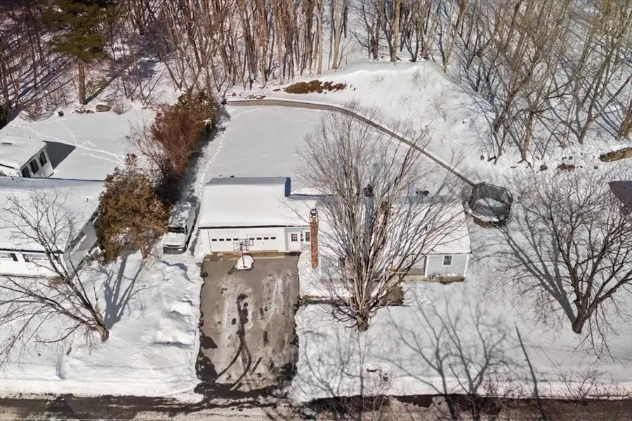 21 Regina Dr, Leominster, MA 01453 - Image #3