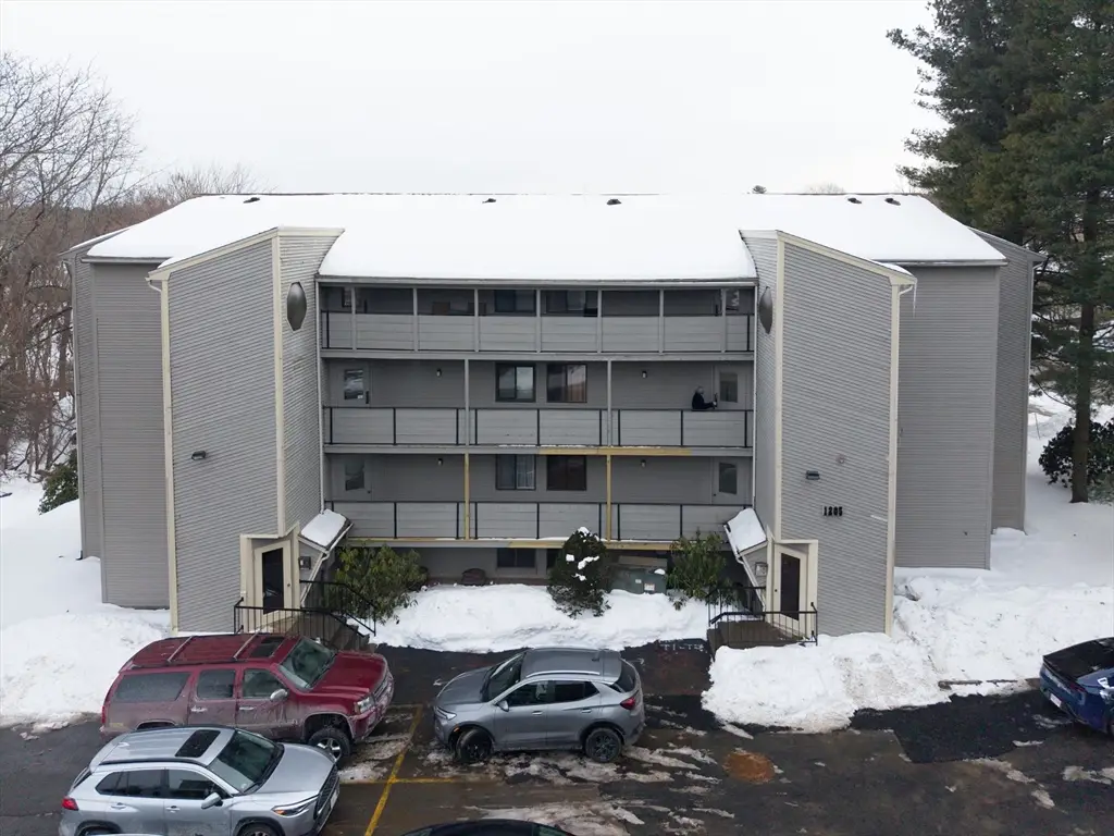 1195 Grafton St #19, Worcester, MA 01604 - Image #1