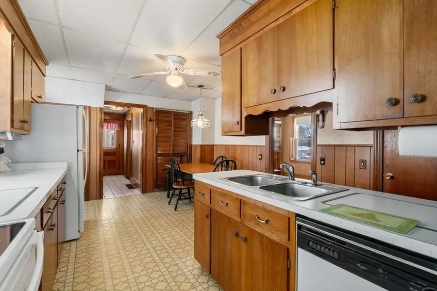 25 Dubois Street, Westfield, MA 01085 - #2