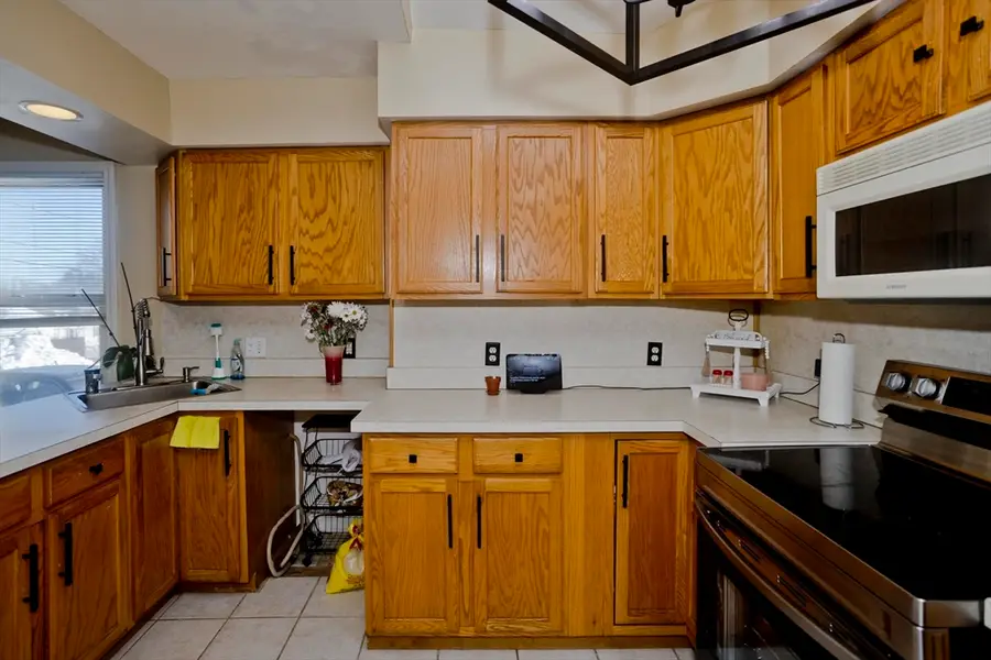 23 Jackson St, Chicopee, MA 01020 - Image #3