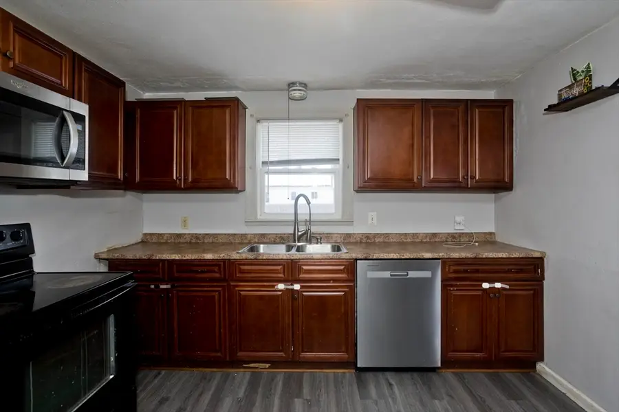 70 Chateaugay St, Chicopee, MA 01020 - Image #2