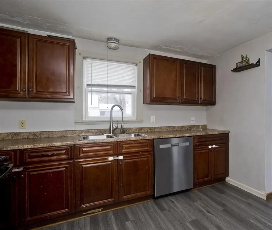 70 Chateaugay St, Chicopee, MA 01020 - Image #3