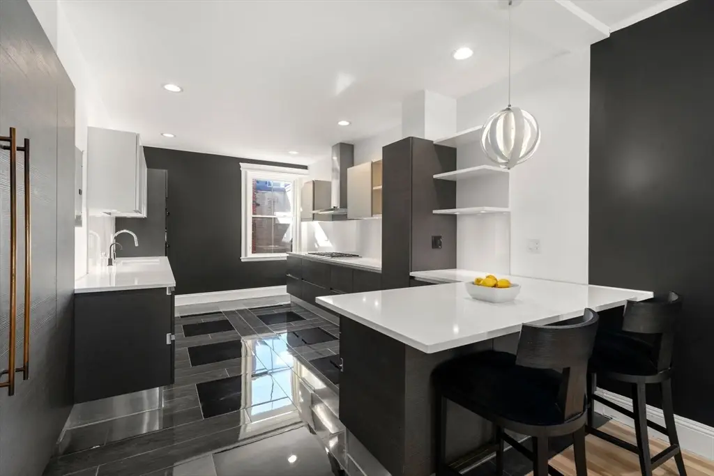 26 John St #3, Brookline, MA 02446 - #1