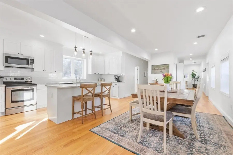 31 Elm St, Upton, MA 01568 - #3