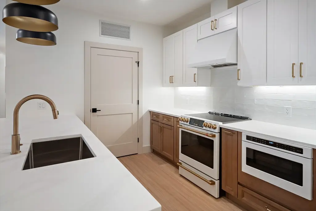 1025 Massachusetts Avenue #304, Arlington, MA 02476 - #1