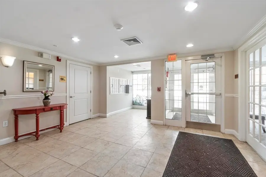 10 Crowninshield St #303, Peabody, MA 01960 - #3