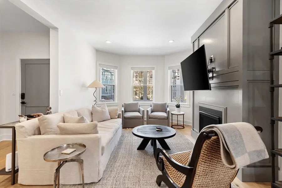 161 Lowell St #1, Somerville, MA 02143 - #3