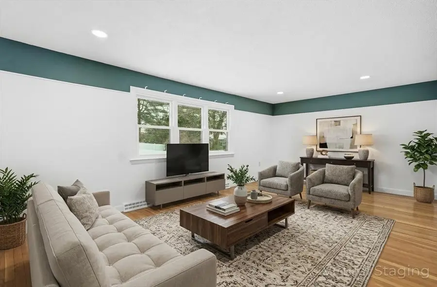 37 Lexington Avenue, Methuen, MA 01844 - #3