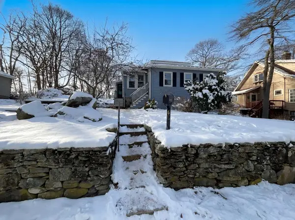 46 Roosevelt Rd, Weymouth, MA 02188