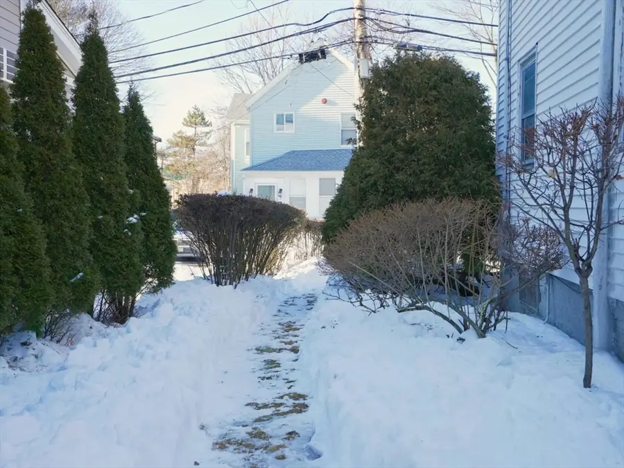 8 Curve Street, Newton, MA 02465 - #3