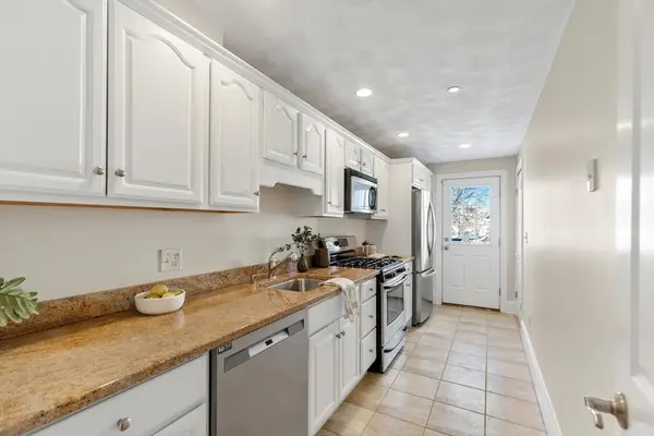 8 Common St #3, Stoneham, MA 02180