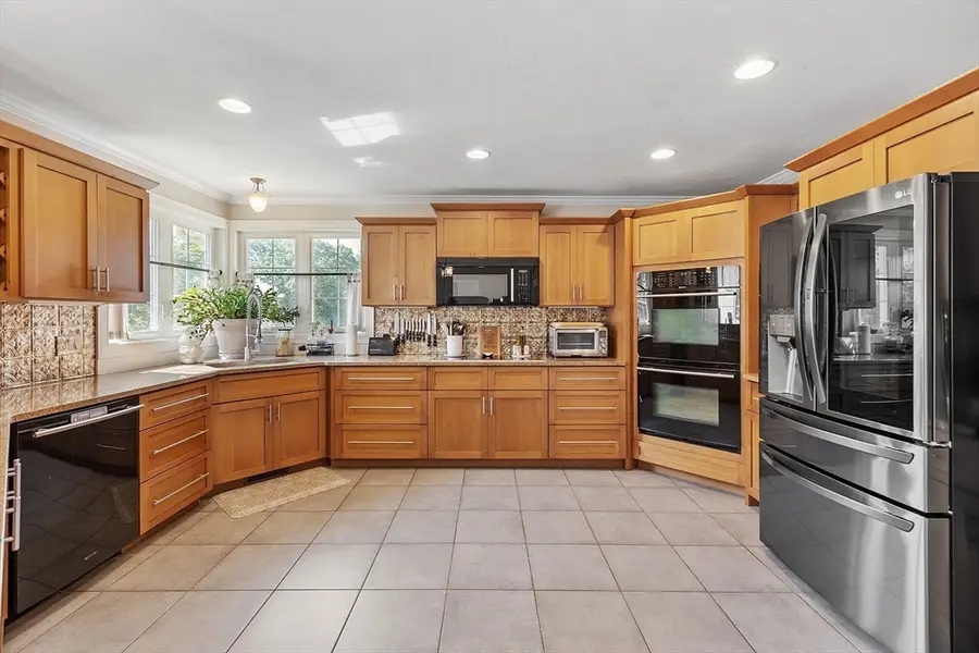 182 Clemence Hill Rd, Southbridge, MA 01550 - #3