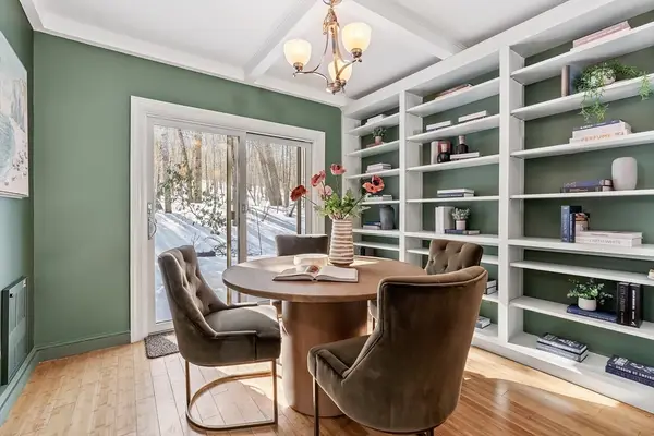 4 Essex #4, Wayland, MA 01778