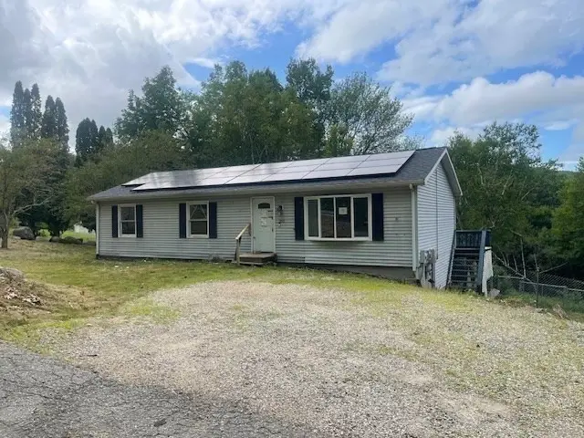 352 Reed St, Warren, MA 01083 - #3