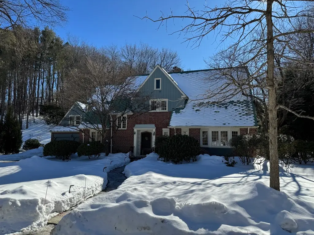 49 Metcalf St, Worcester, MA 01609 - #1