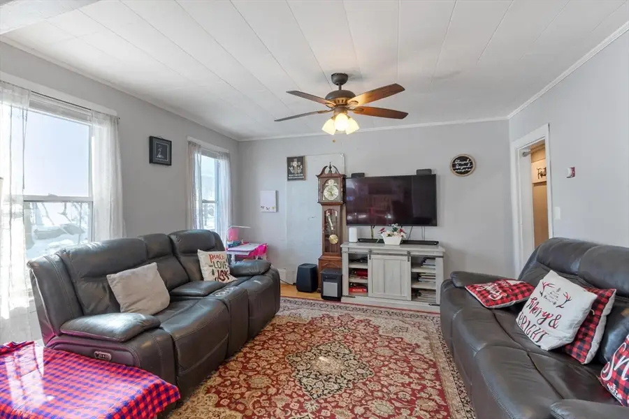 76 Heywood St, Fitchburg, MA 01420 - #3