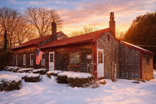 588 Gifford Rd, Westport, MA 02790