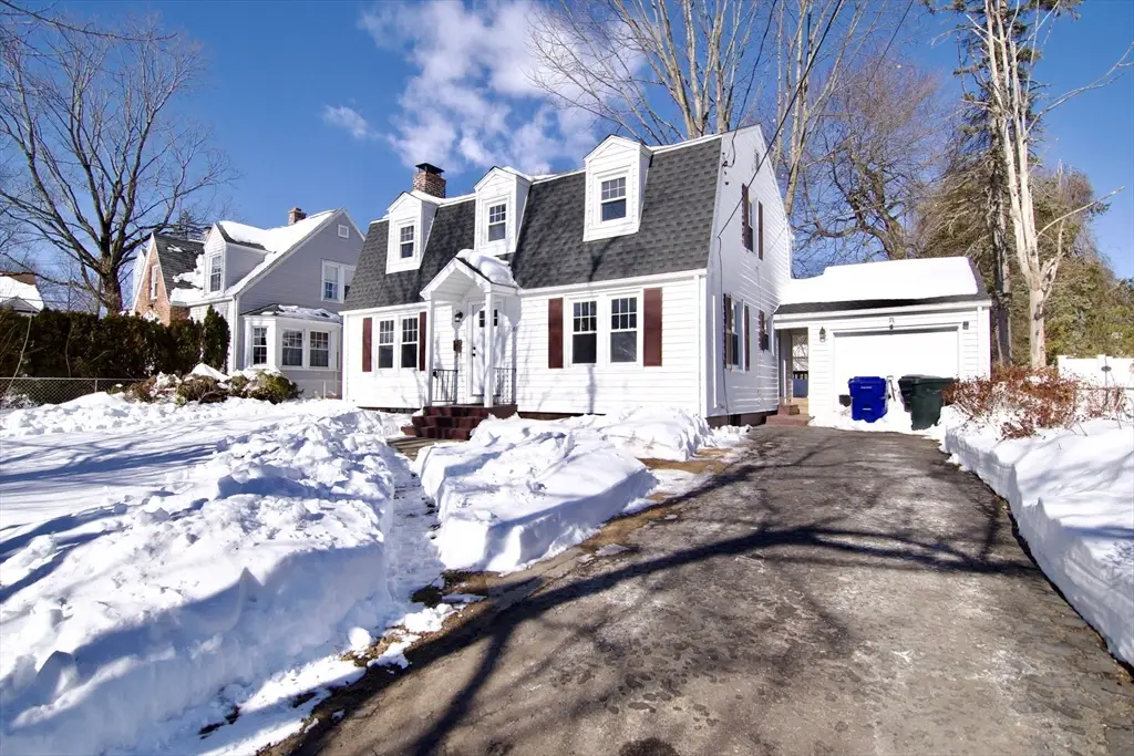 1088 Sumner Ave, Springfield, MA 01118 - #1