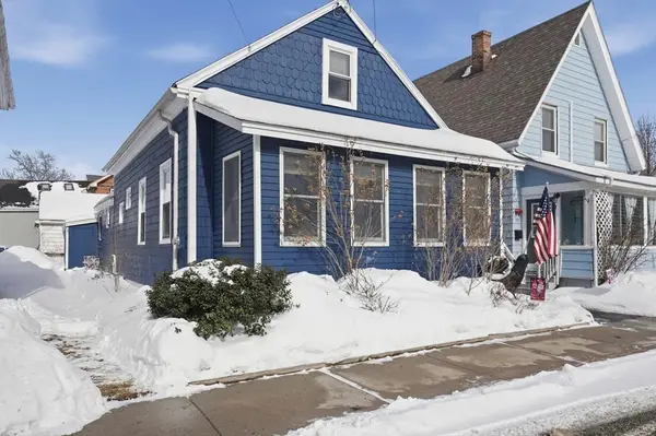 8 School St, Adams, MA 01220