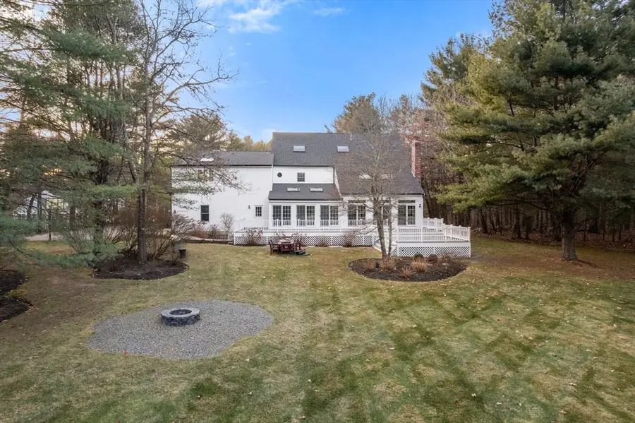 15 Homestead Dr, Medfield, MA 02052 - #2