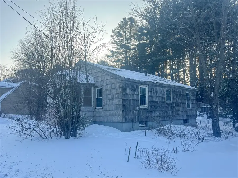 71 Charlton St, Oxford, MA 01540 - #3