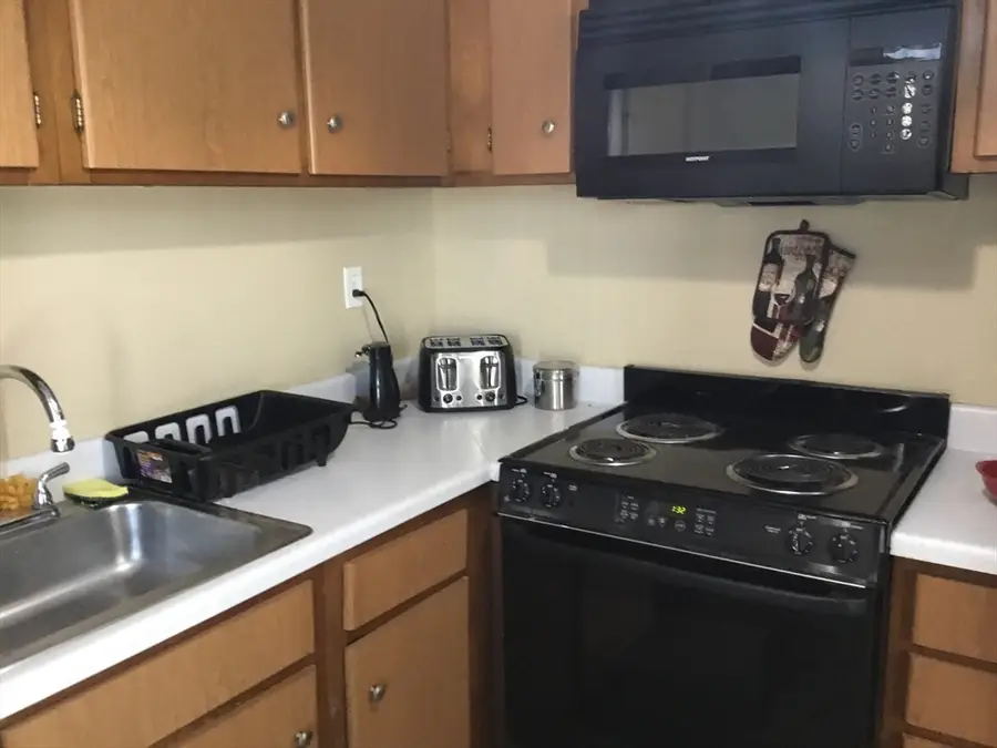 25 Nassau Dr #25, Springfield, MA 01129 - #3