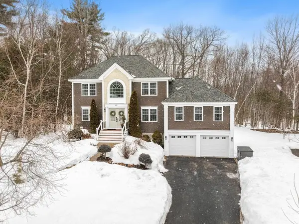 103 Keeneland Cir, Leominster, MA 01453