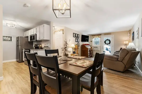 125 Heritage Dr #125, Northbridge, MA 01588