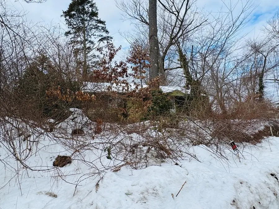 19 Mohawk Ave, East Freetown, MA 02717 - #2