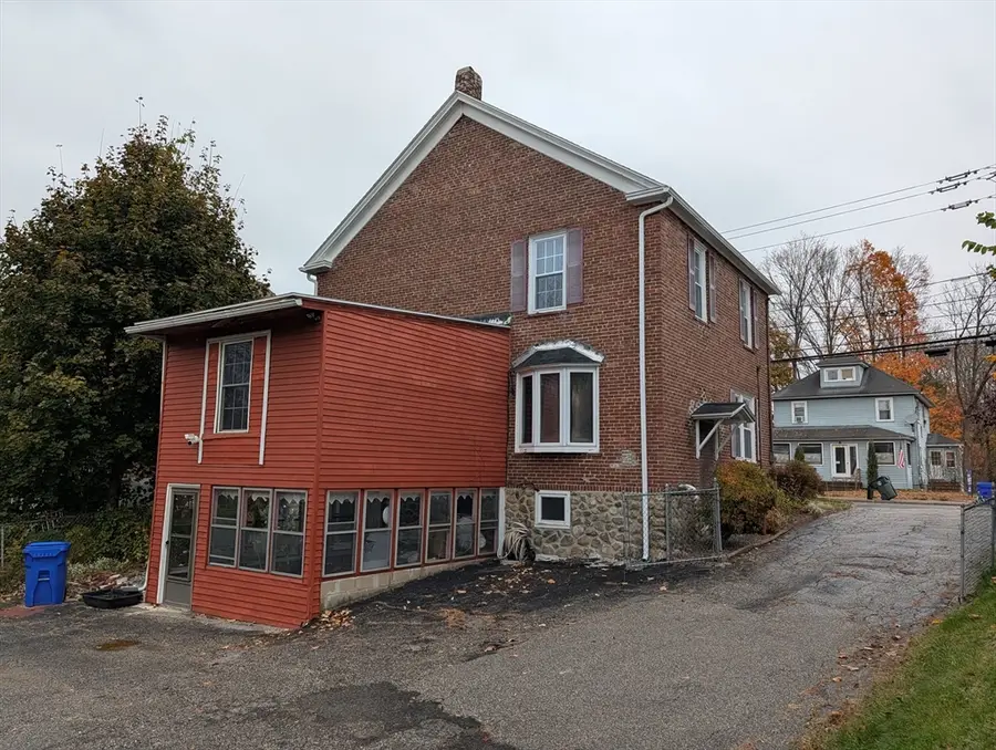 52 Mammoth Rd, Manchester, NH 03109 - #3