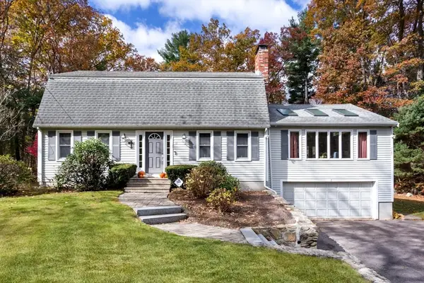 18 Mary Anne Drive, Franklin, MA 02038